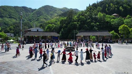 五一首日古瑶村景区人气爆棚  文旅体验亮点纷呈！